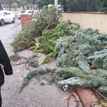 Onikişubat Belediyesi Okul Yolunda Sıkıntı Büyük