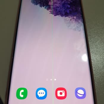 Samsung S20+ Ekranda Dikey Yeşil Çizgi Belirdi