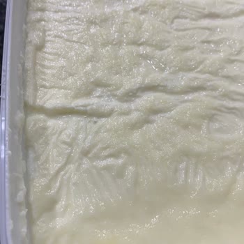 Groseri Gıda Sürekli Bozulan Süt Ürünleri Ve Küflenme Problemi