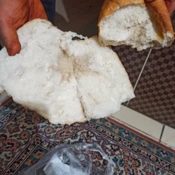 BİM Ekmekte Leke Ve Koku