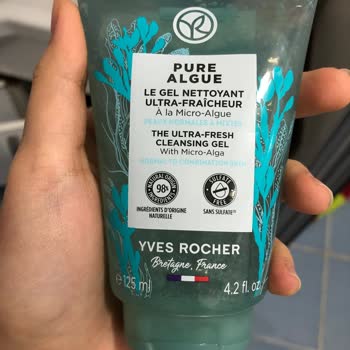 Yves Rocher Yüz Temizleme Jeli Komedon