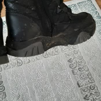 FLO Ayakkabı 4 Ayda Yırtılan Bot