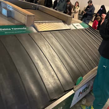 Sabiha Gökçen Havalimanı Bavul Alım Alanı Sorun