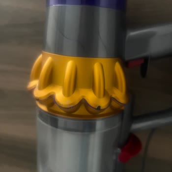 Dyson V15 Halı Süpürme Parçası Bozuk