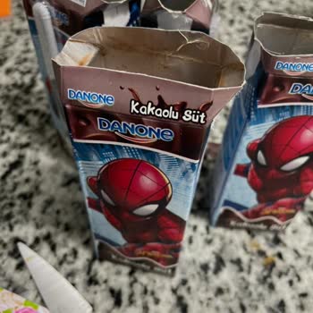 Danone Tikveşli Sütün İçinde Çıkan Farklı Şey