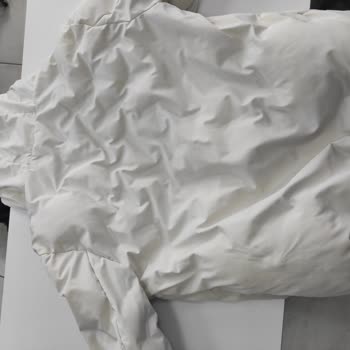 Avva Giyim Kalitesiz Mont Ve İlgisiz Satıcı Sorunu