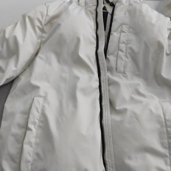 Avva Giyim Kalitesiz Mont Ve İlgisiz Satıcı Sorunu