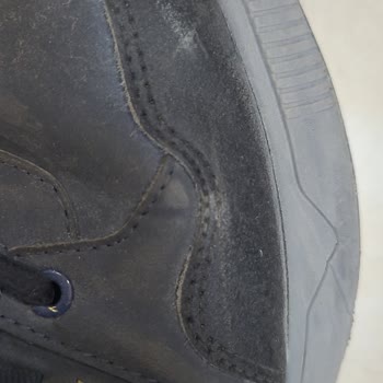 Jump Ayakkabım Da Yan Tarafında Kırılma Oldu.