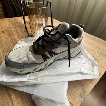 Skechers Gide Step Trail Shoe Defects