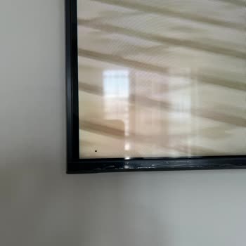 Teknosa Firmasının Sattığı Samsung Ue75cu8500 189 Ekran TV Hasarlı Çıktı