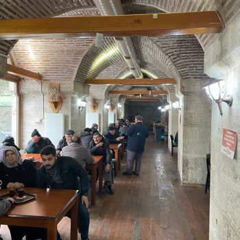 Köfteci Yusuf Balibeyhan Boş Boş Oturan İnsanlar!