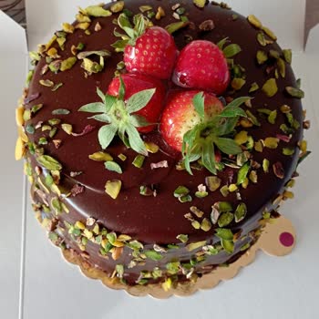 Liva Pastanesi (livashop.com) Uygulama Üzerinden Verilen Yaş Pasta Siparişi Ve Müşteri Hizmetleri İletişimi