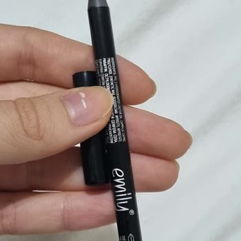 Golden Rose Emily 206 Dudak Kaleminin İçindeki Şey!