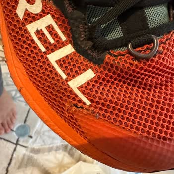 Merrell Sporayakkabı Fileleri 2,5 Ay Sonra Yırtıldı