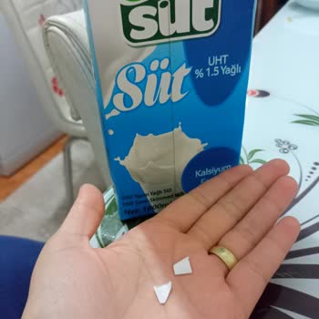 Teksüt Sütün İçinden Plastik Parçalar Çıktı