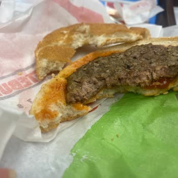 Burger King Çocuk Menüsü Et Pişmemiş