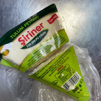 Şiriner Tulum Peynirleri Peynirden Böcek Çıktı!