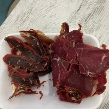 Çelikkayalar Market Çelikkayalar Selçuklu AVM Market Üste İyisini Alta Bayatları Gizlemiş!