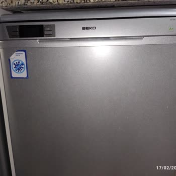 Beko D2 5001 Es Bulaşık Makinesi Alt Ve Üst Raflar Paslandı Parçalandı