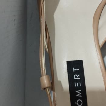 Cömert Ayakkabı (comertshoes.com) Defolu Ürün Hasarlı Kutu İlgisiz Satıcı