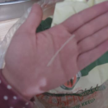 Tarım Kooperatif Unun İçerisinden Çıkan Plastik