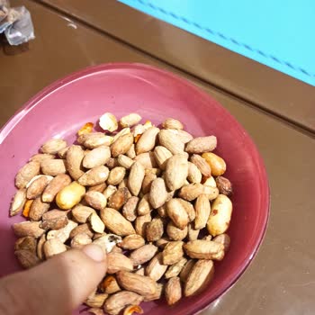 A101 Çerezya Fıstığında Salyangoz Kabuğu Çıktı