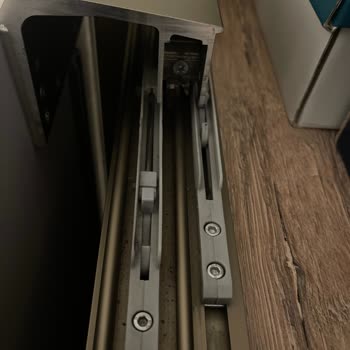 Enza Home Enza Luce Sürgülü Kapak Gardırobun Kapağının Sürekli Çıkması