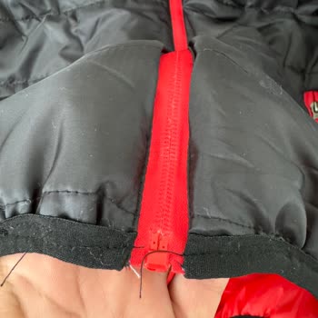 Lacester (lacester.com) Farklı Mont Gönderiyor