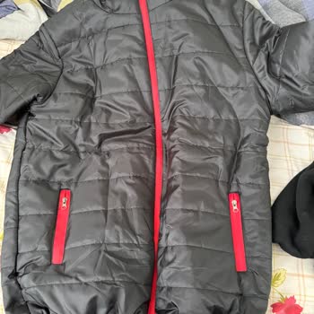 Lacester (lacester.com) Farklı Mont Gönderiyor