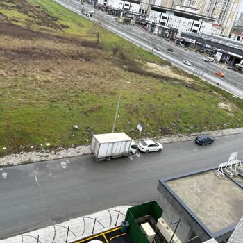 Esenyurt Belediyesi Sokak Temizliği Olmuyor.