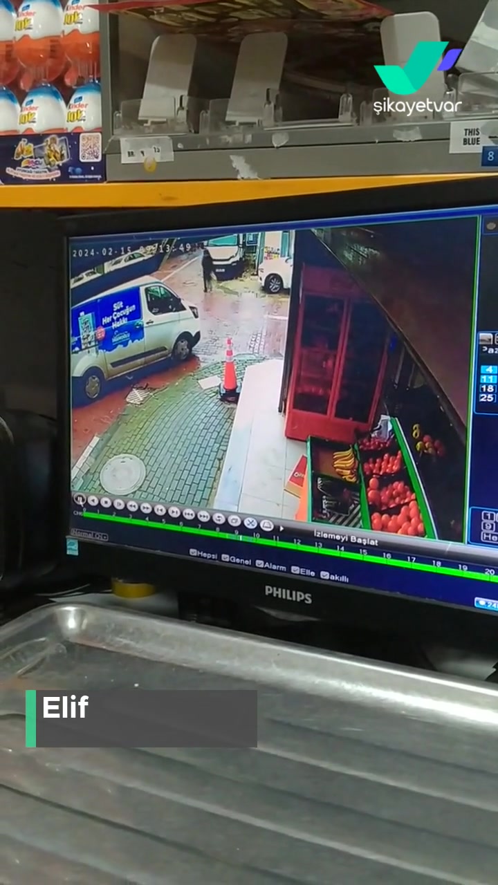 İBB -  Halk Süt Yardımını Getiren İlgili Kişi Sütümü Bırakmıyor! videonun kapak resmi