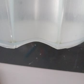 Brita Sürahide Çatlak Oluşumu