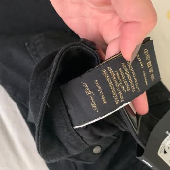 Mavi Çift Fiyat Etiketi Yapıştırıp Pahalıyı Geçirmek!