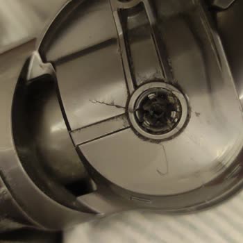 Dyson V15 Süpürge Başlığı Kırıldı