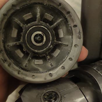 Dyson V15 Süpürge Başlığı Kırıldı