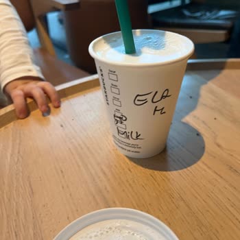 Starbucks A City Çalışanları Ve Hizmet