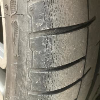 Petlas Lastik Lastikten Memnun Değilim