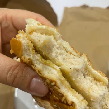 Packet Burger Tavuk İçinden Çıkan Kıl