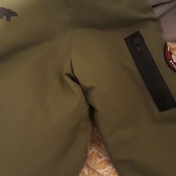 Bad Bear Badbear Hatalı Yanlış Mont Verdi Arkasında Durmuyor