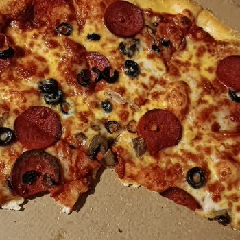 Pizza Hut Markasında Yanık Plastik