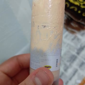 Gratis Kırık Ve Dökülmüş Gelen Fondöten