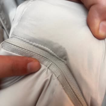 Guess Mağazası Küçük Hesaplar