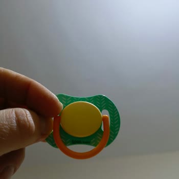 Wee Baby Wee, Baby Emziğin İçinde Kıl Var Ve İçi Kirli