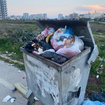 Adana Sarıçam Belediyesi Orhangazi Mh Çöpleri Yetersiz Seçim Derdinden Hizmeti Unutmayalım