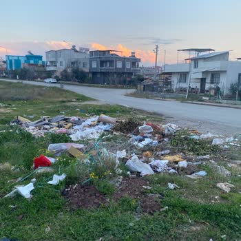 Adana Sarıçam Belediyesi Orhangazi Mh Çöpleri Yetersiz Seçim Derdinden Hizmeti Unutmayalım
