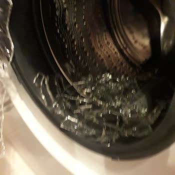 Bosch Çamaşır Makinesi İç Cam Patladı