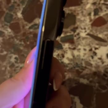 Apple İPhone 14 Promax Pilim Şişti Ekranım Çatladı. Ürün Değişimi Yapılmıyor