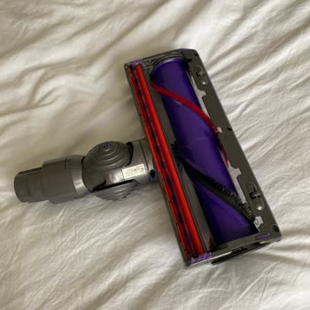 Dyson V10 Dikey Süpürge