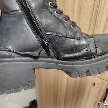 Polaris FLO'dan Aldığım Bot Ayağımda Parçalandı