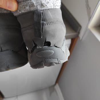 Deichmann Ayıplı Kusurlu Ürünün Ardında Durmuyor